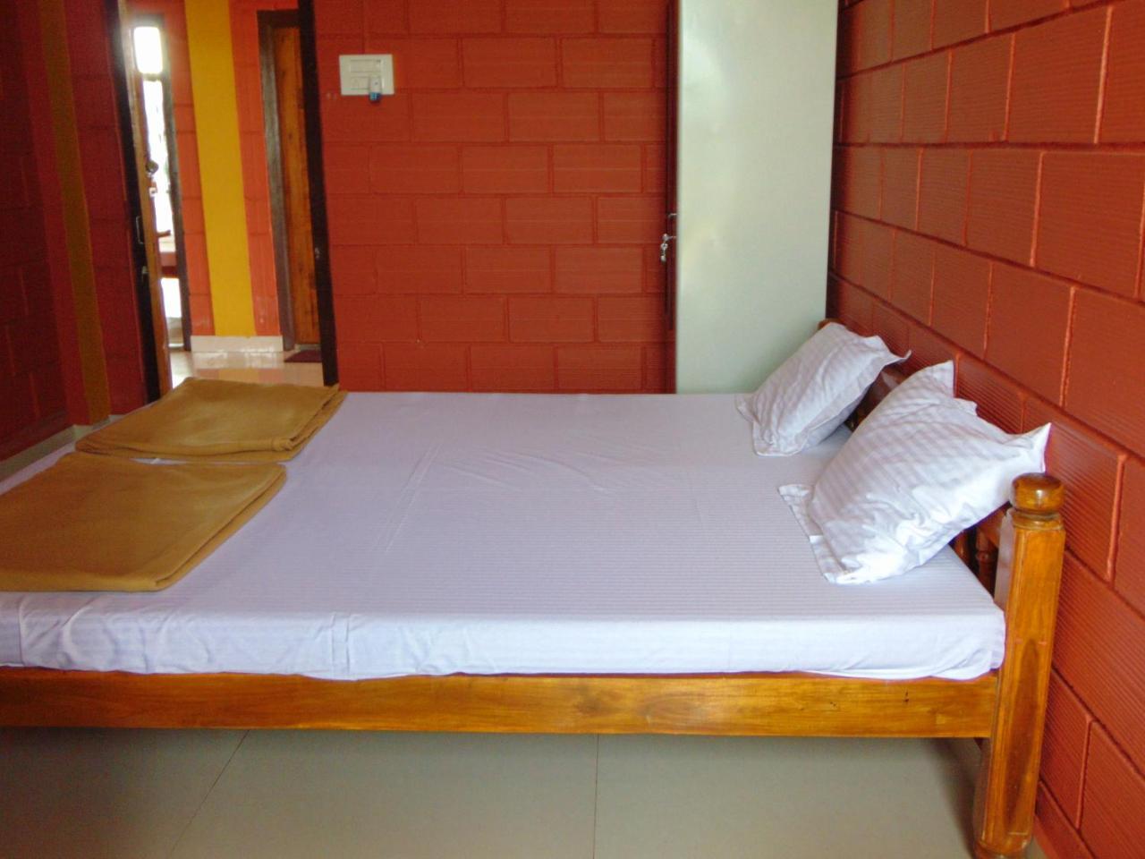 Shanthi Krishna Residency Gokarna  Extérieur photo
