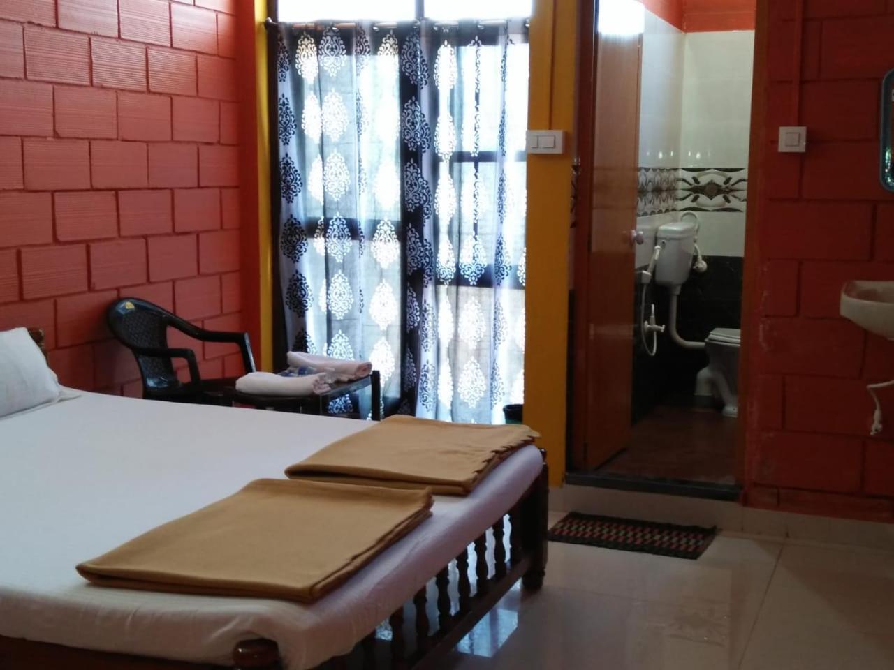 Shanthi Krishna Residency Gokarna  Extérieur photo